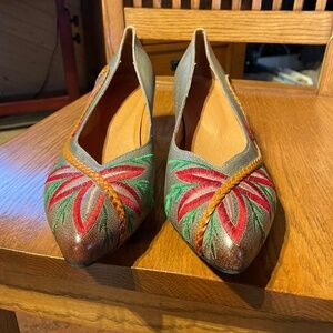 Embroidered Grey Turned Heels - Size 40
